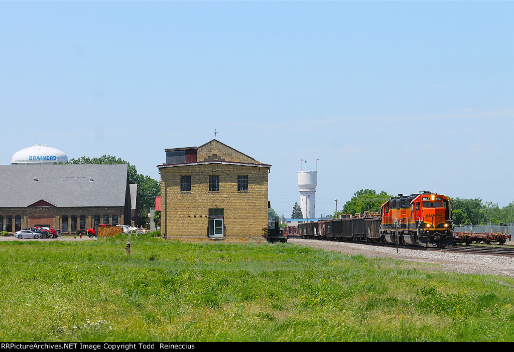 BNSF 1663